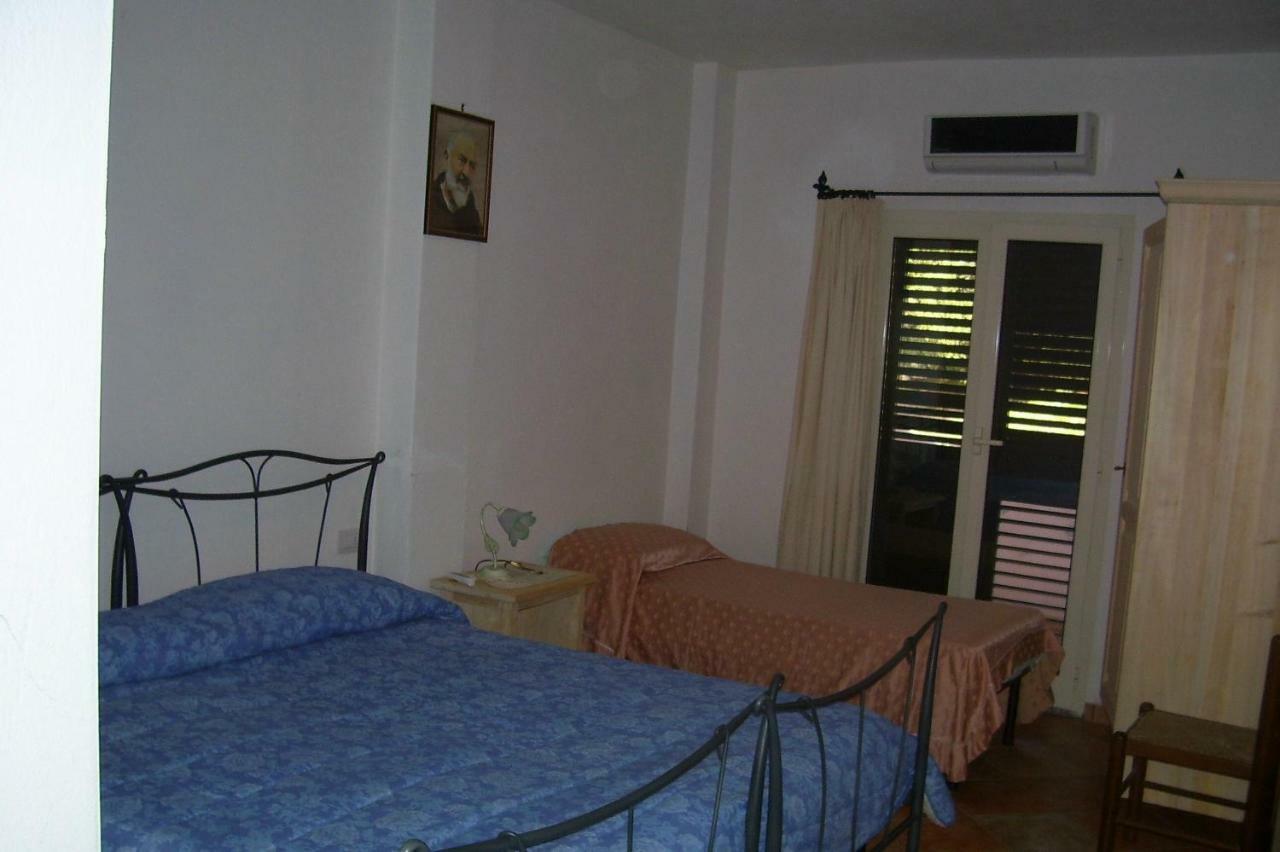 Padru Fumu Ludurru Farm Stay מראה חיצוני תמונה