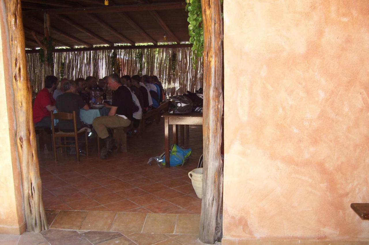 Padru Fumu Ludurru Farm Stay מראה חיצוני תמונה